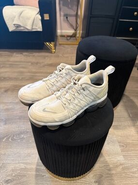 Nike Light Beige/Cream VaporMax Slip-On Sneakers